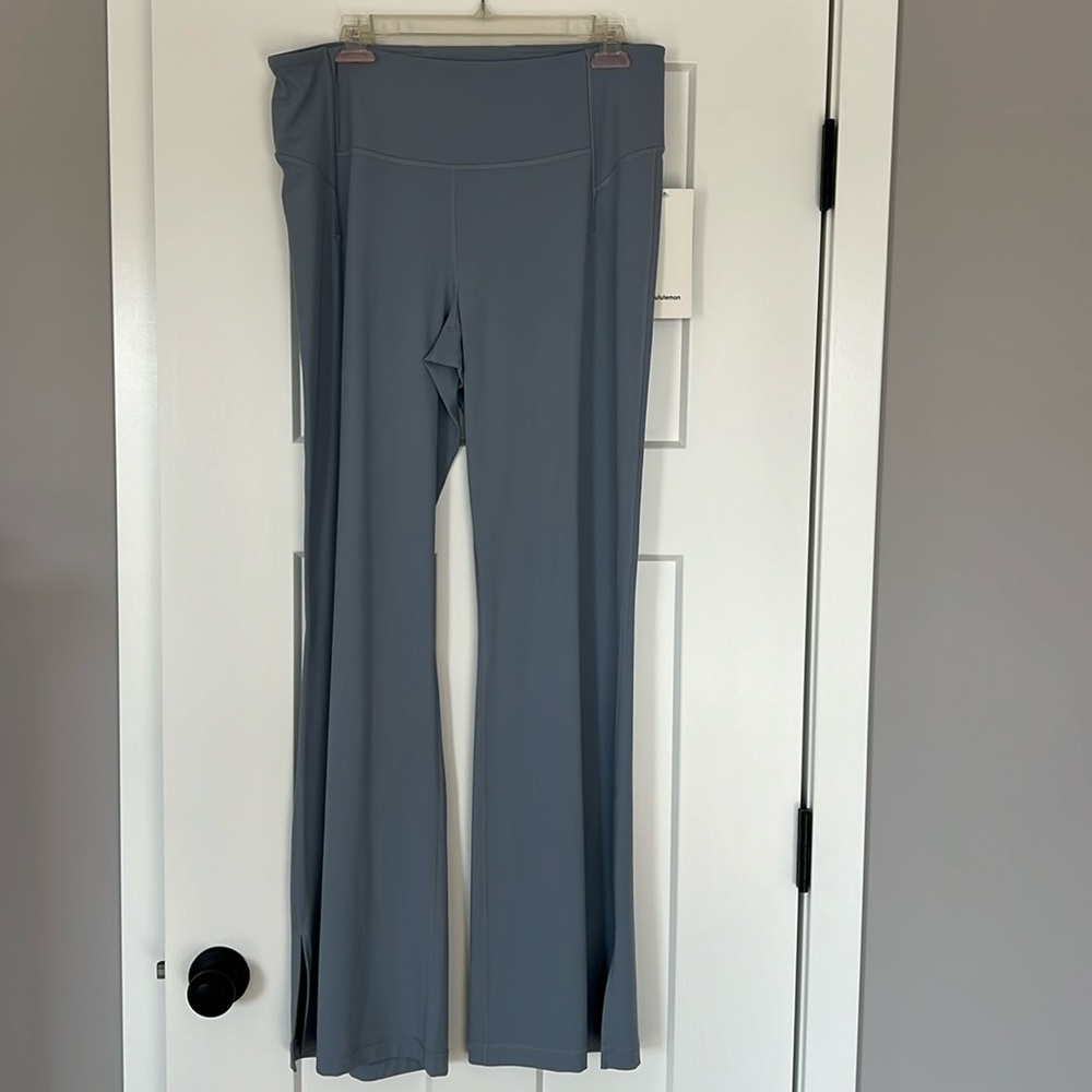 NWT Lululemon Groove High-Rise Split-Hem Flared Pant *Nulu